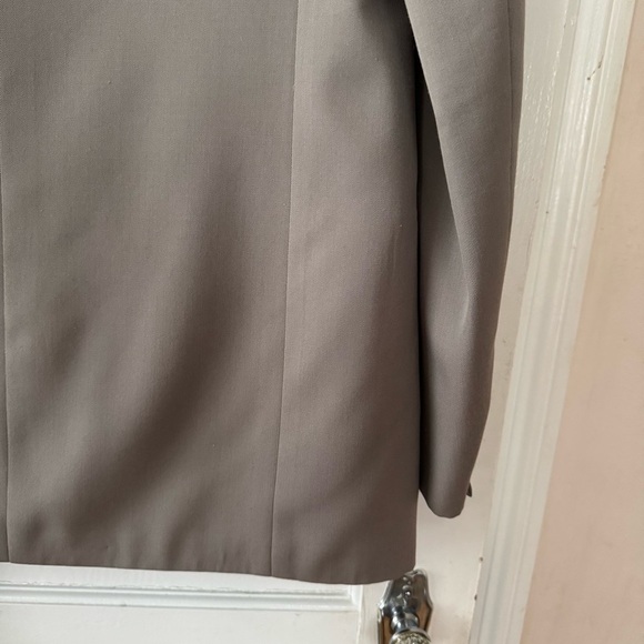 Men's Valentino Vintage 1985 Tan Blazer Size 42 Fully Lined, 2 Button, No Vent - Picture 11 of 11